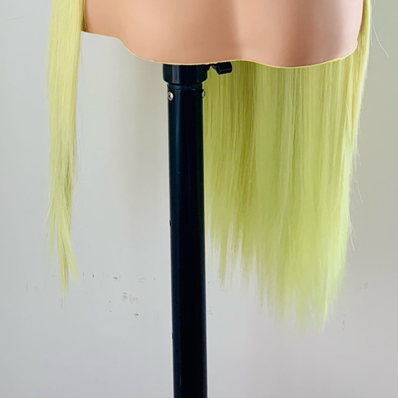Very Pretty Long Straight Limelight Color Synthetic Lace Front Wig - Picture 5 of 9